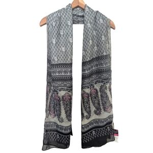 TICKLED PINK  Gray Black Pink Patterned Scarf‎ Paisley Design